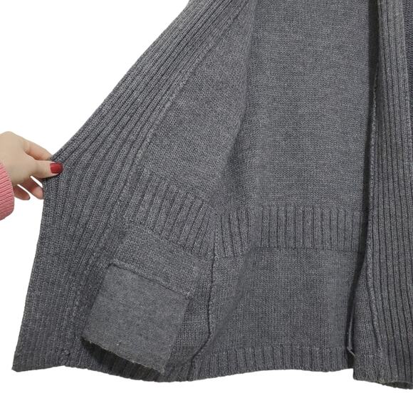 Vince. | Alpaca Wool Blend Heavyweight Warm and Cozy Cardigan - Picture 4 of 12